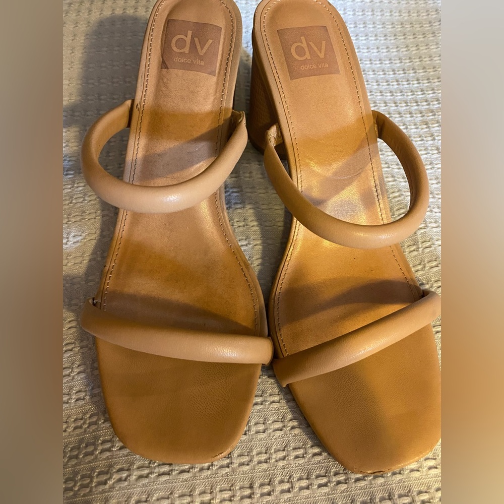 Dolce Vita DV nude heels